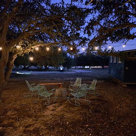 Vila The Container Retreat @ 290 Wine Trail #1 Escape To Hye, Tx Exteriér fotografie