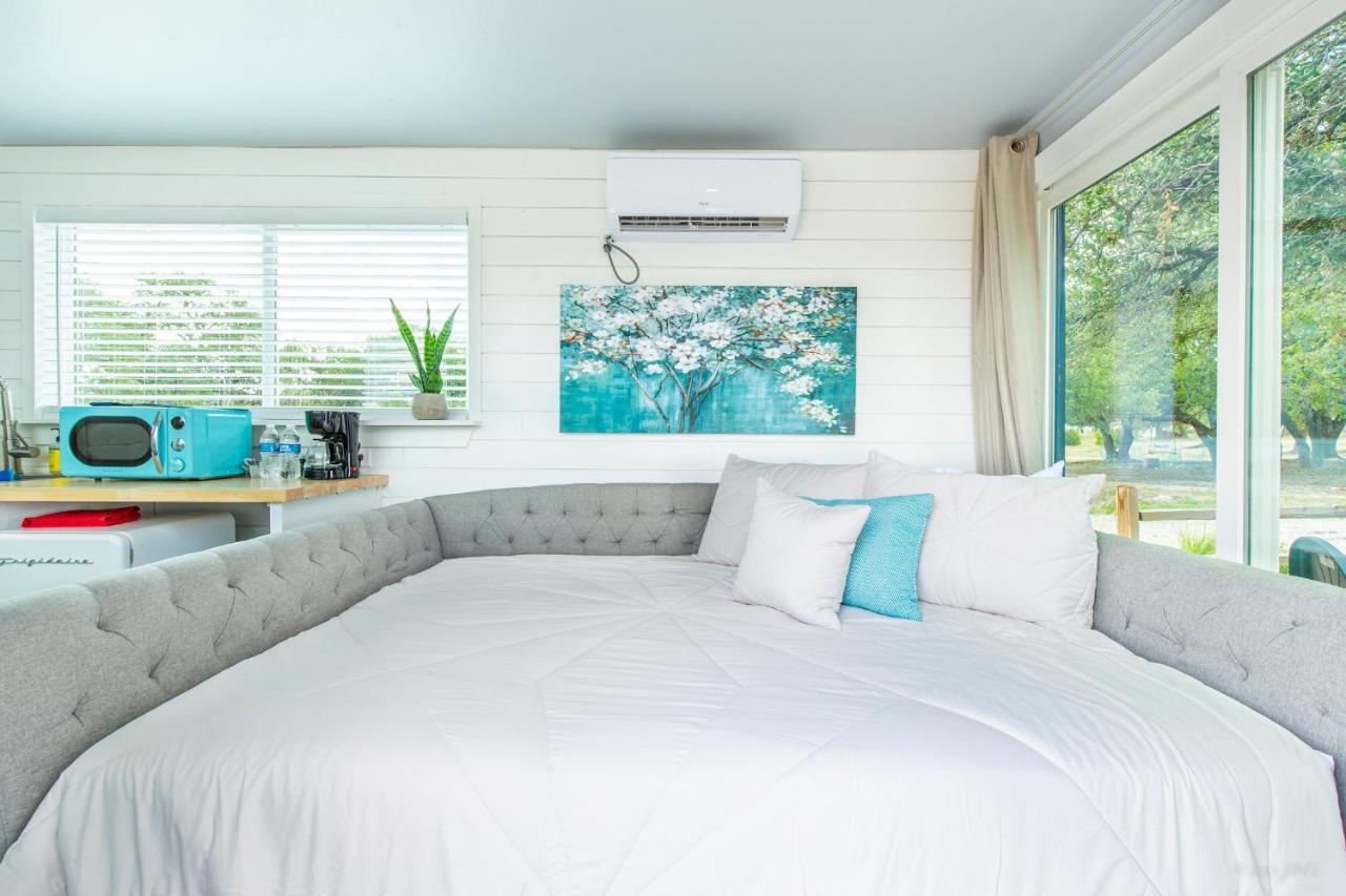 Vila The Container Retreat @ 290 Wine Trail #1 Escape To Hye, Tx Exteriér fotografie